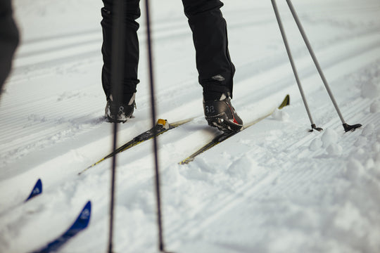 Quartz Co.  Made in Canada activities in winter Northern Life Journals alpine skiing in Quebec and Ontario