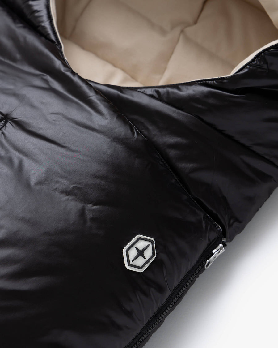 default:Black|fr:Noir