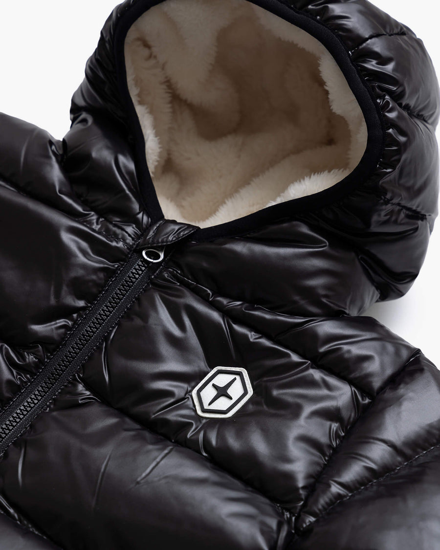 default:Black|fr:Noir