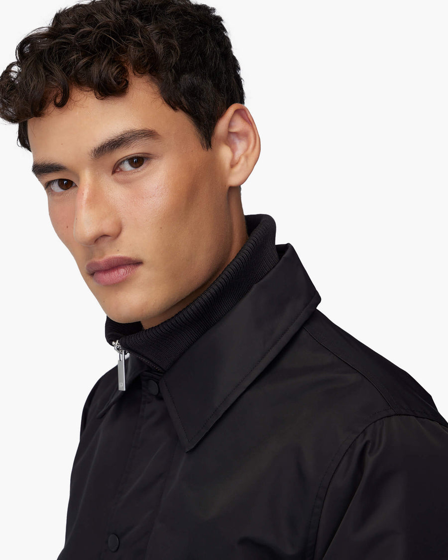 default:Black|fr:Noir