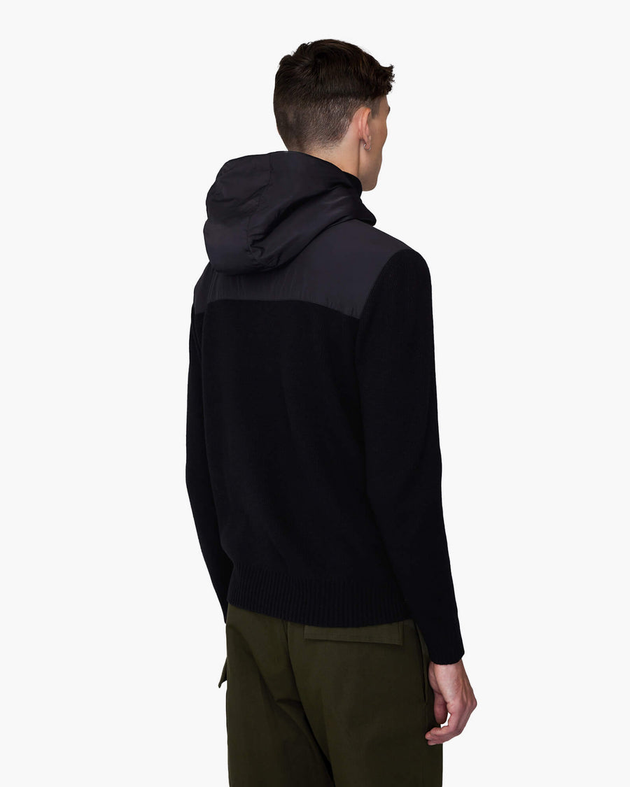 default:Black|fr:Noir