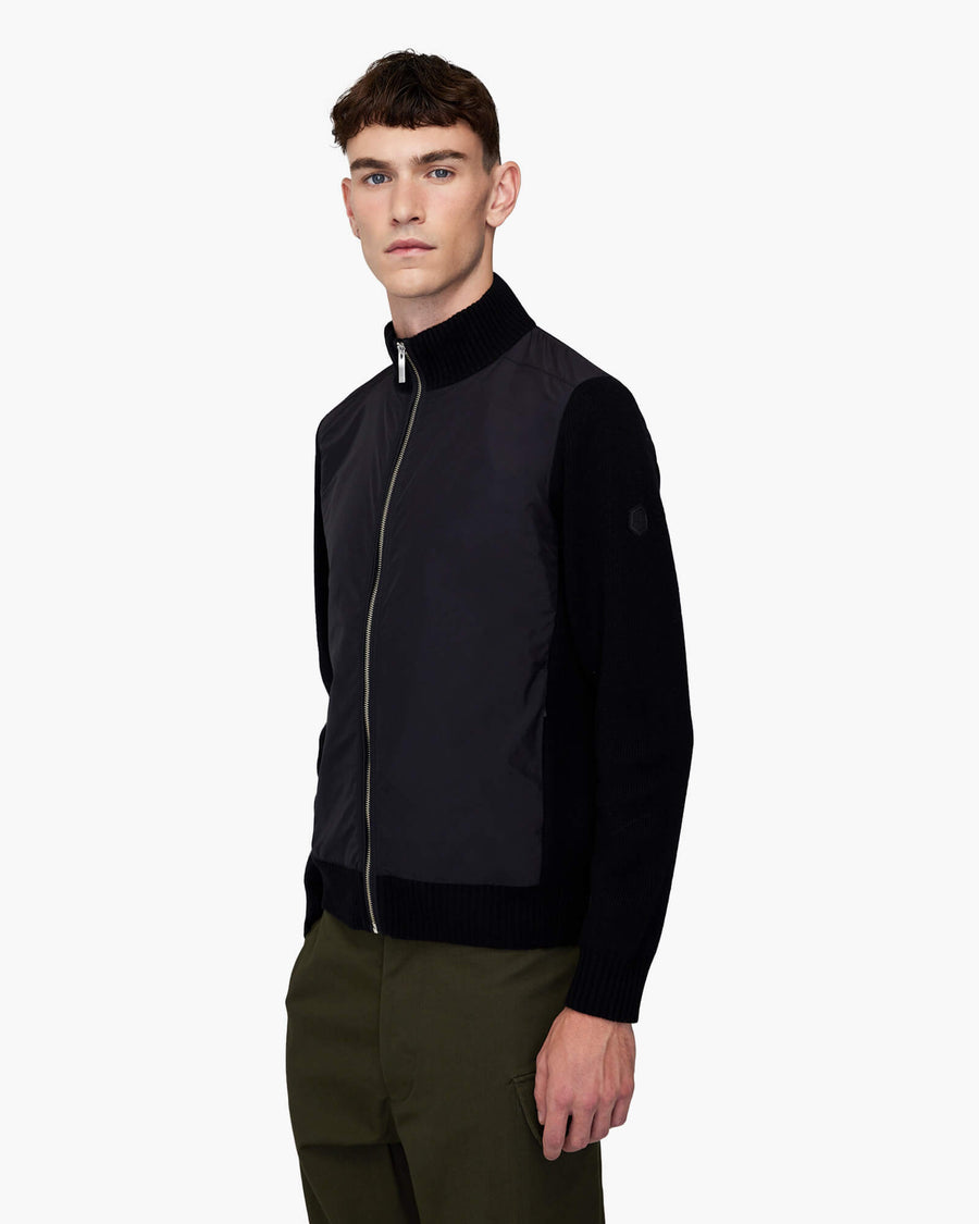 default:Black|fr:Noir