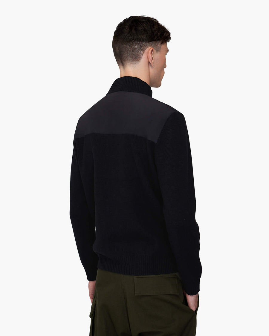 default:Black|fr:Noir