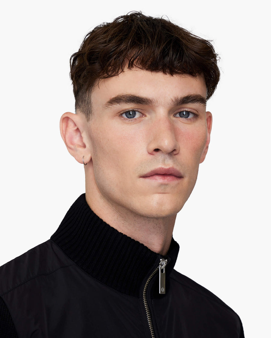 default:Black|fr:Noir
