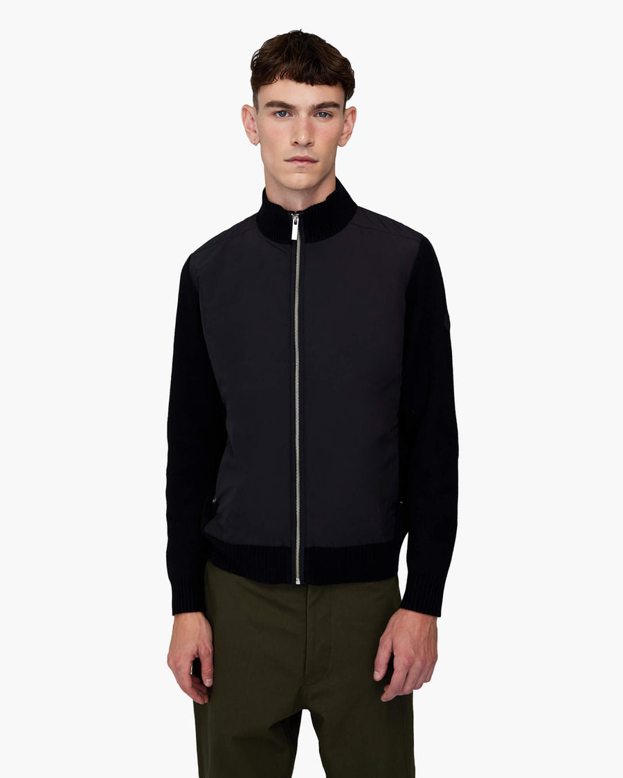 default:Black|fr:Noir