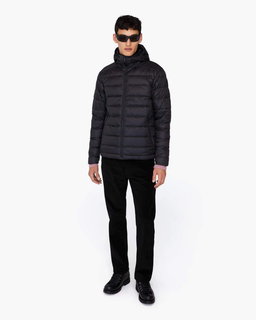 default:Black|fr:Noir